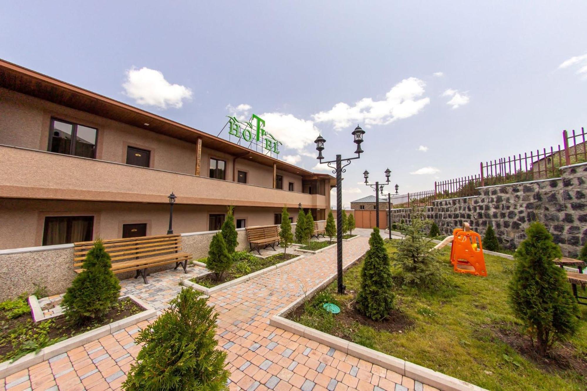 Tsaghkadzor Inn Hotel Exterior photo